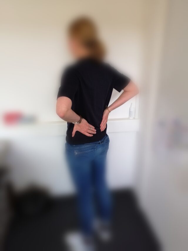 #JustForMe: Entspannung im Büroalltag - Rücken strecken