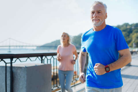 Diabetes: Ein Mann und eine Frau joggen.